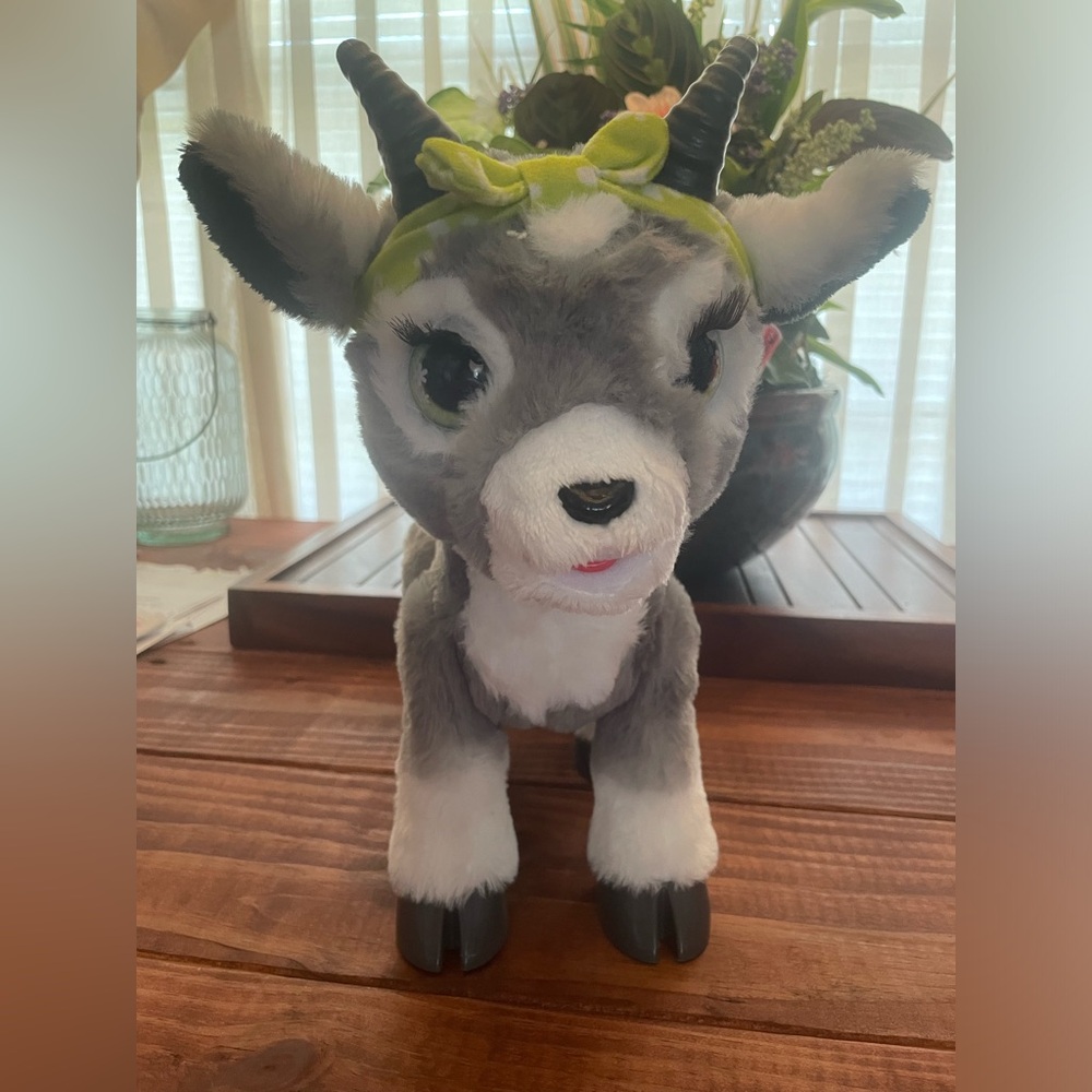 FurReal Daisy the Yoga Goat Interactive 11" Realistic Plush Toy No Bottle Works!
